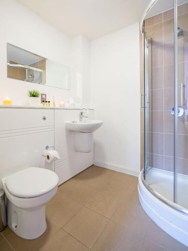 Bathroom 3, Inner city Apartments, Birmingham