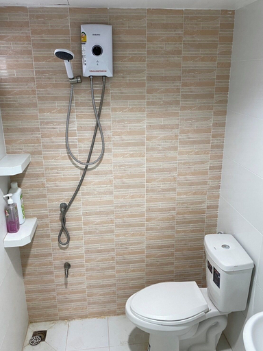 Bathroom 5, At Samutsakorn Suansom, Muang Samut Sakhon