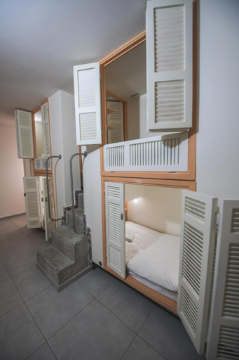 5, Lebanon Hostel, Kasrouane
