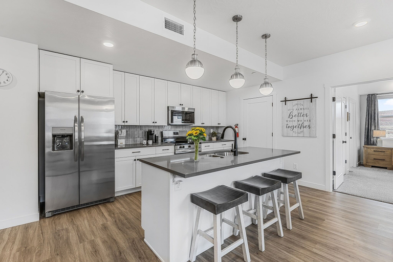 Private kitchen 4, Starlight Crossing 4 Bedroom Condo, Washington