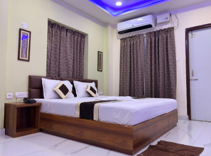 Room 3, Hotel Pushparaj Puri, Puri