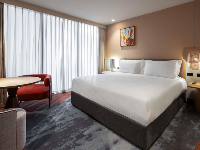 Bedroom 3, Mercure Melbourne La Trobe Street, Melbourne