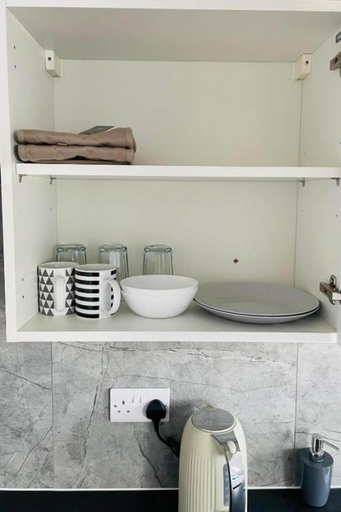 Room 4, OYO Dorset House At Upton Park, London