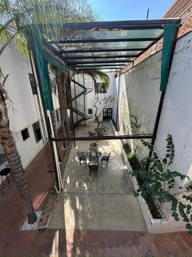 Others 5, La Casa del Mercado, Allende