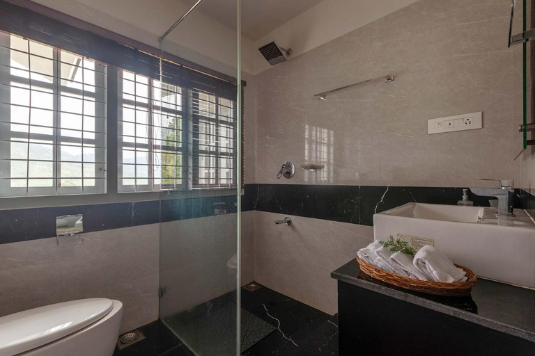 Bathroom 2, StayVista at Aashirwaad Villa, The Nilgiris