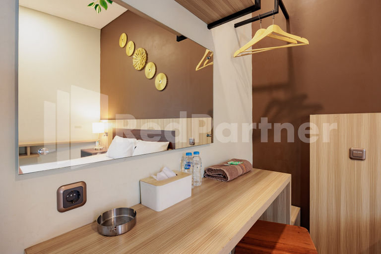 Bathroom 3, Hotel Gandamanah Mitra RedDoorz, Bekasi