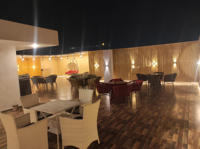 Food & Drinks 5, Hotel VS Residency, Gurgaon
