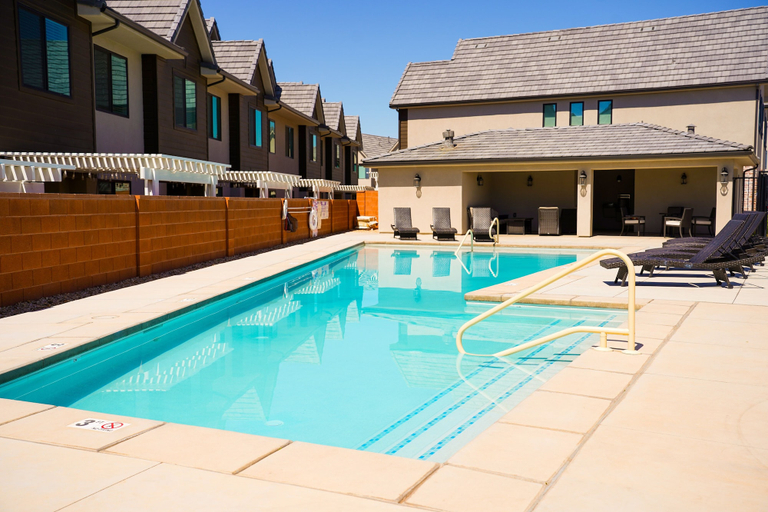 Sport & Beauty 5, Santa Clara Comfort #39 by RedAwning, Washington