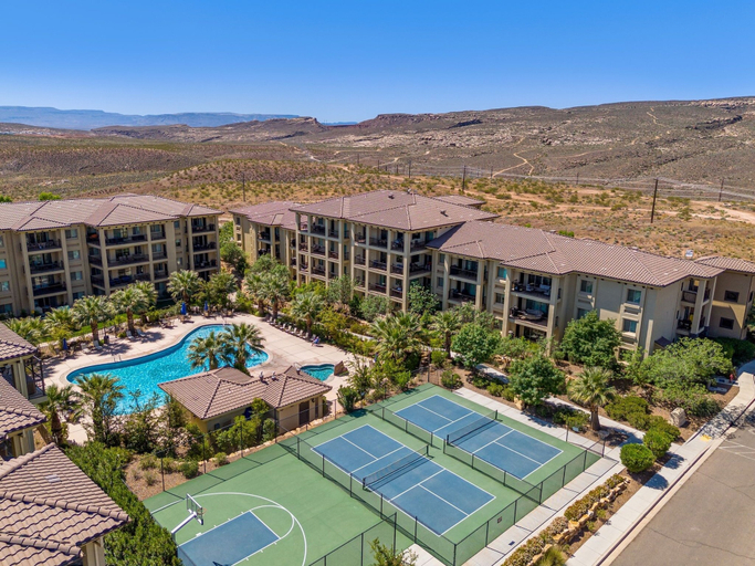 Sport court 3, Cottage Point 5 Bedroom Home, Washington