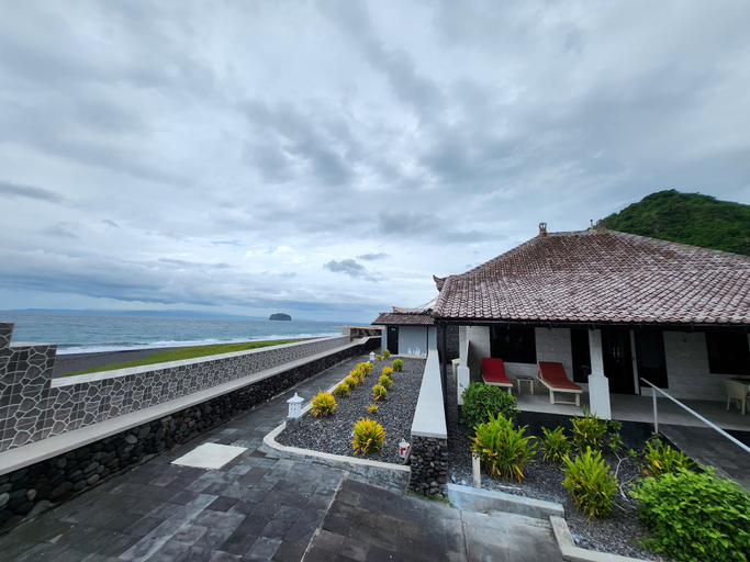 Exterior & Views 2, Bugbug Beach Resort, Karangasem