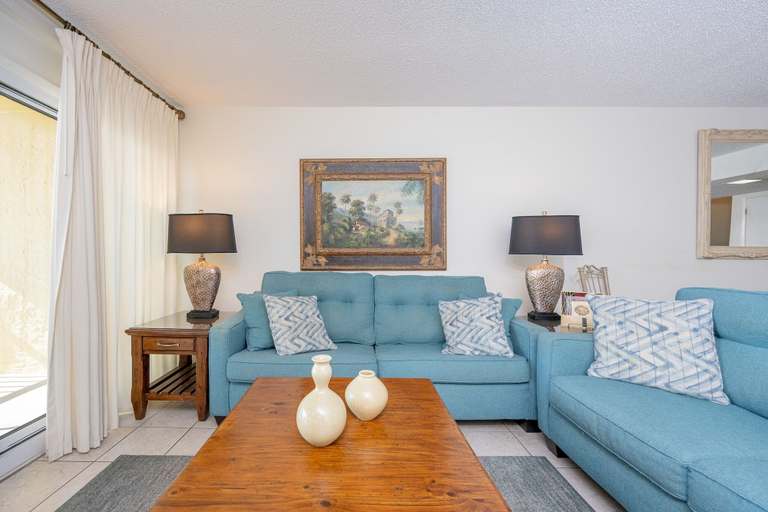 Living area 4, Driftwood Towers 5a 2 Bedroom Condo, Baldwin