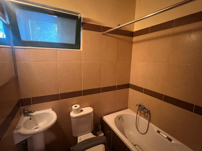 Bathroom, Barbaressa, Peloponnese