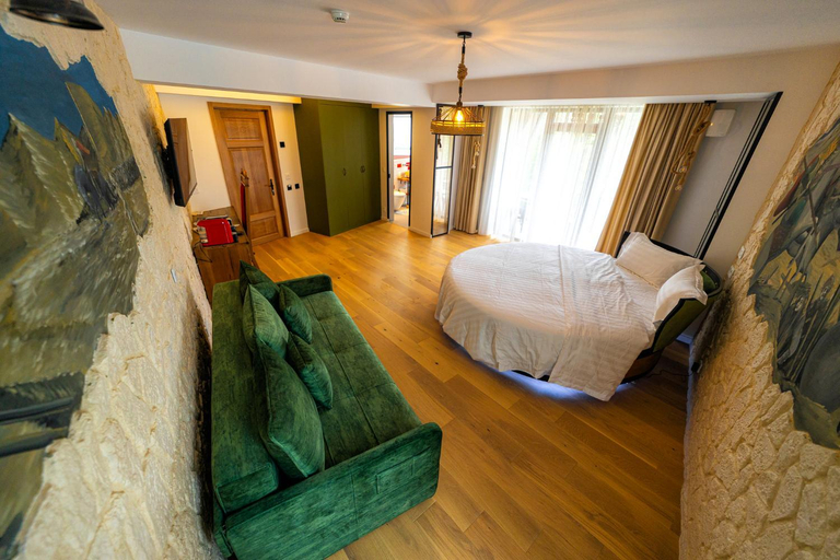 2, Hotel Castel Suceava, Suceava