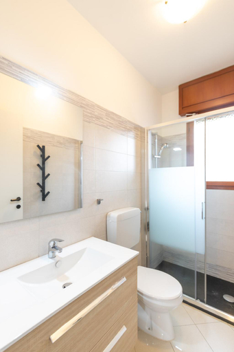 Bathroom, Sunny apartment near the beach, Udine