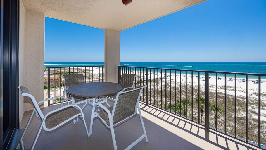 Outdoor dining 5, Phoenix East 509 2 Bedroom Condo, Baldwin