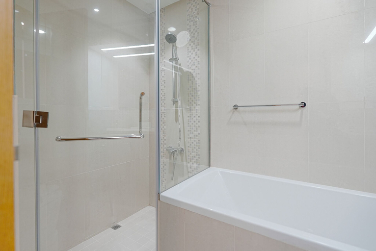 Bathroom 4, Bellevue Residences - Downtown Dubai, Dubai