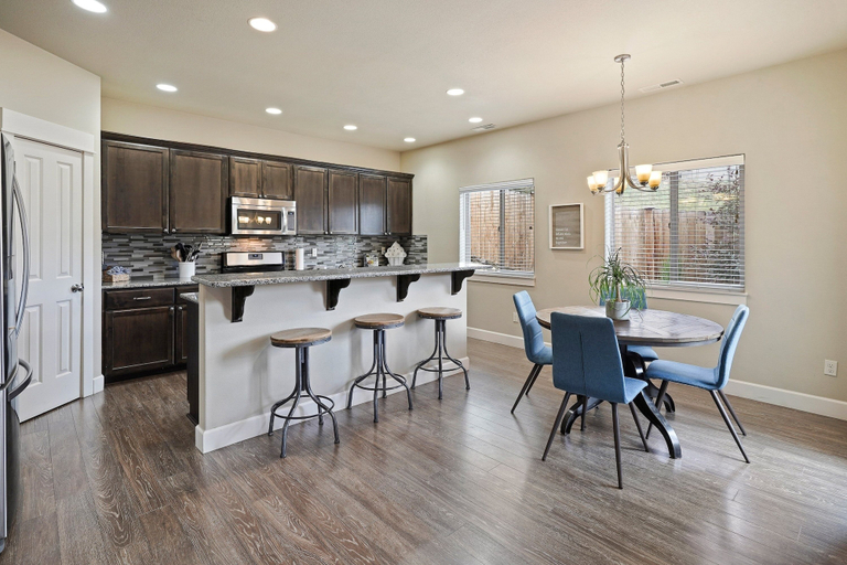 Private kitchen 2, Geary Getaway 3 Bedroom Home by RedAwning, Deschutes