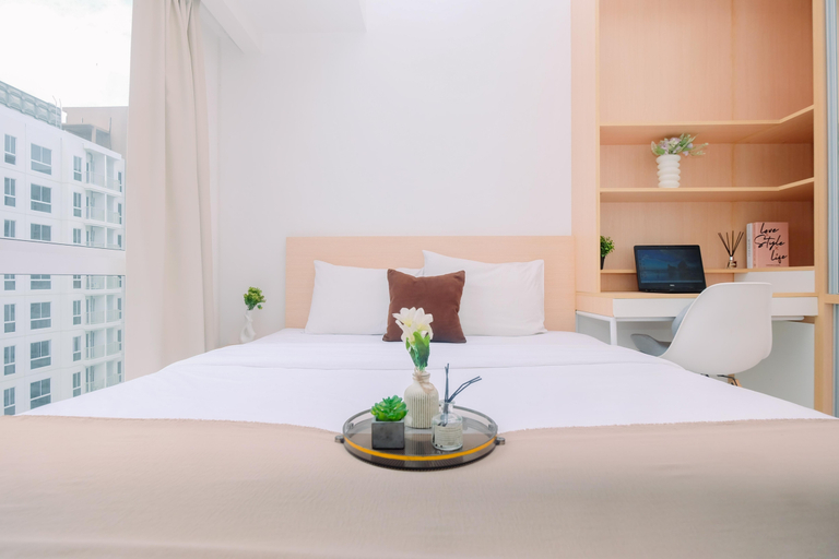 Bedroom 3, Compact and Stylish 2BR near NICE at Tokyo Riverside PIK 2 Apartment By Travelio, Tangerang