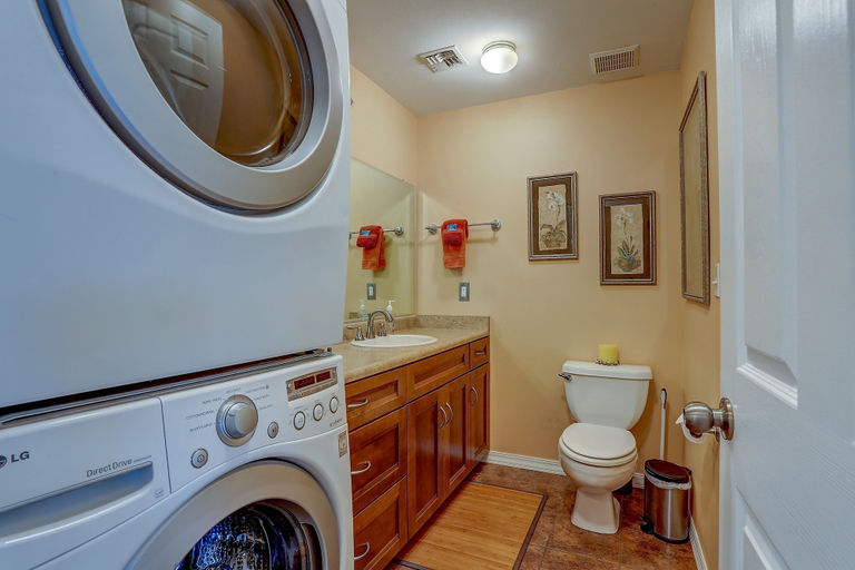 Bathroom 3, Northern Lights 3 Bedroom Home by RedAwning, Klickitat