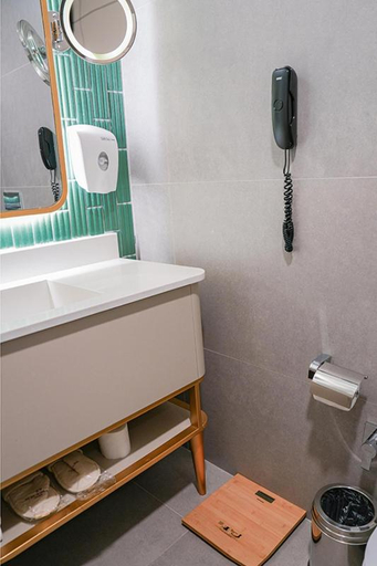 Bathroom 3, Perla Pura, Konak