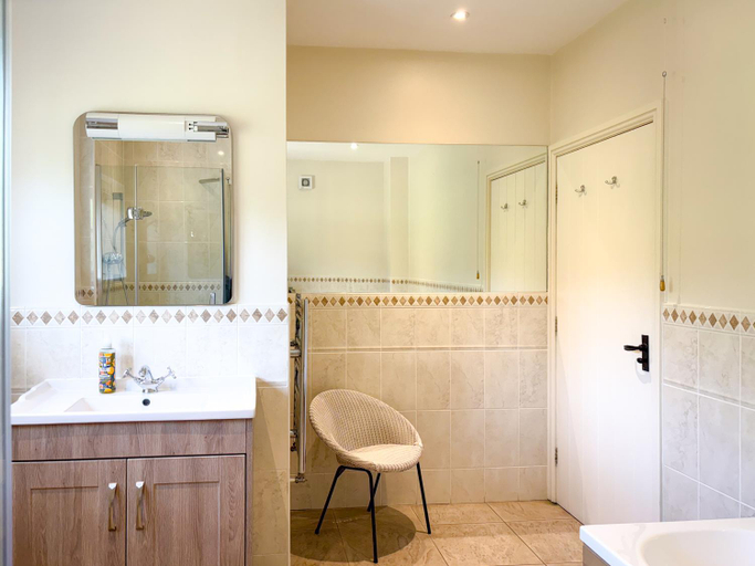 Bathroom 4, Greenwood Grange, Dorset