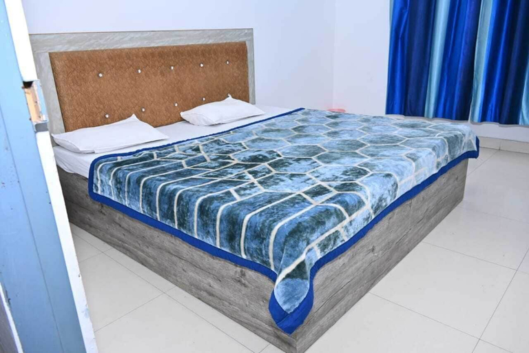 Room 3, NIRMALA GARDEN, Bareilly