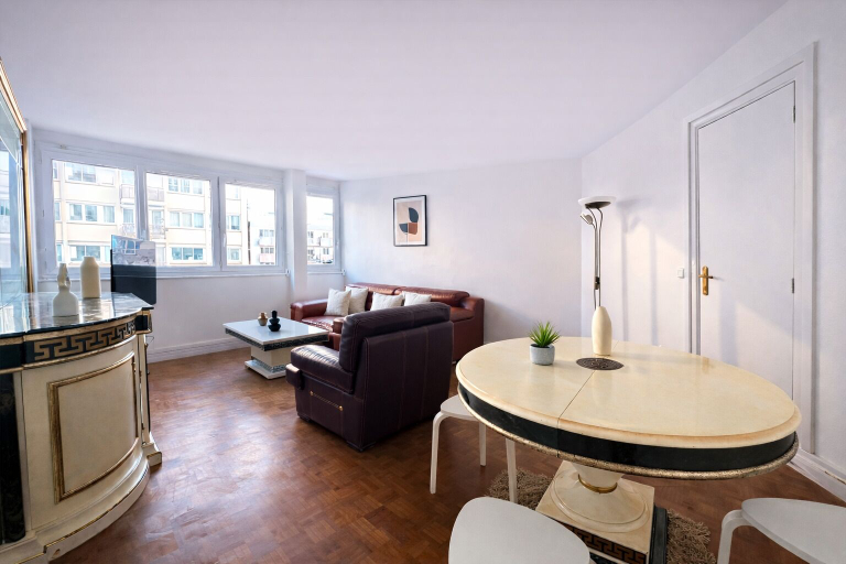 Interior 2, Appartement pres du parc Montsouris, Paris