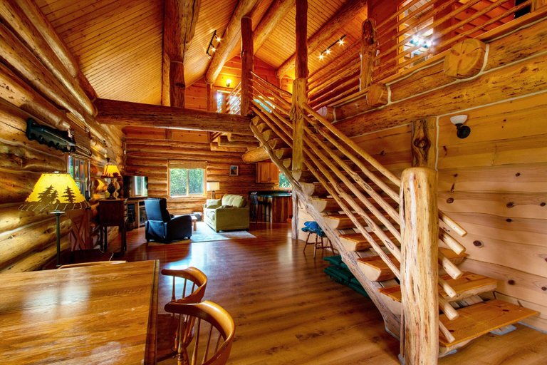 Living area, The Log Cabin 2 Bedroom Home by RedAwning, Skamania