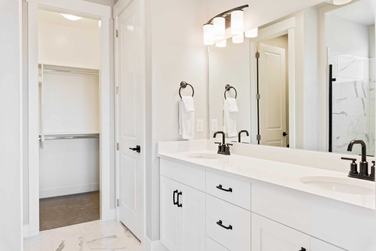 Bathroom 5, Paseos Poolhouse by RedAwning, Washington