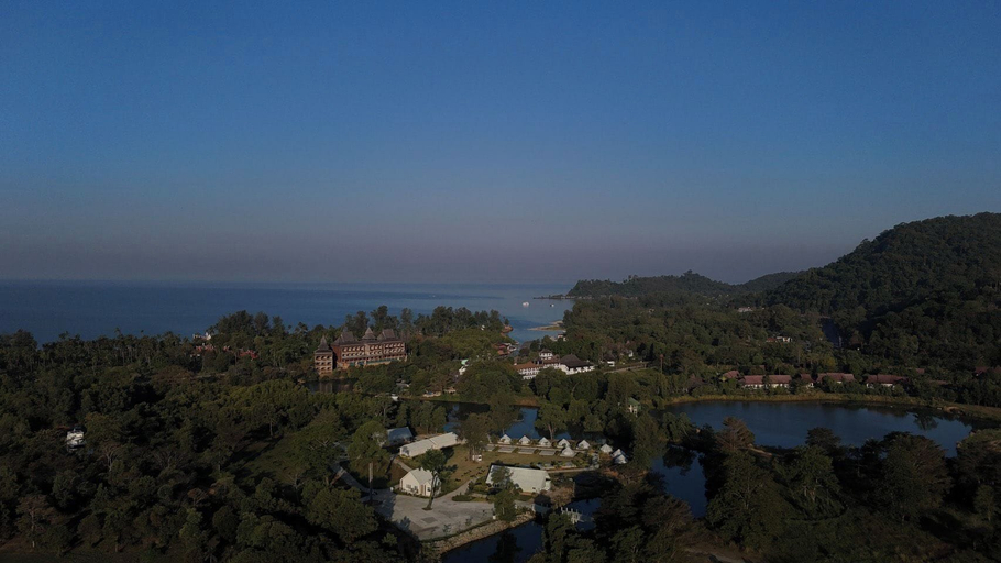 Aerial view, L' camp and cafe' Kohchang, Koh Chang