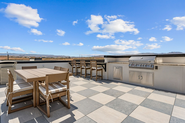 Outdoor dining 5, Somewhere On A Beach 5 Bedroom Townhouse, Washington