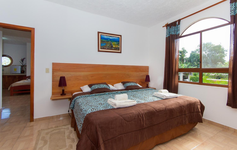 Bedroom 3, Hotel Twin Galapagos, Santa Cruz