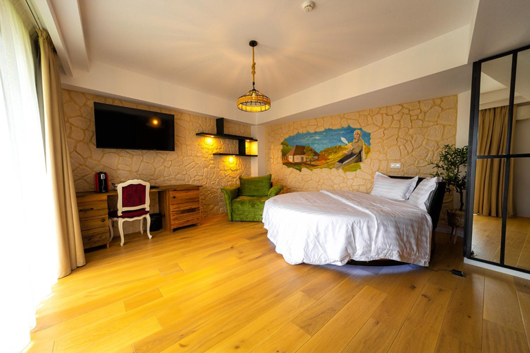 5, Hotel Castel Suceava, Suceava