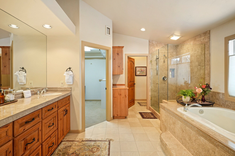 Bathroom 5, 20 Red Cedar 3 Bedroom Home, Deschutes