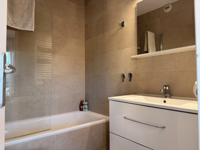 Bathroom 3, La Marina Cannes Suites, Alpes-Maritimes