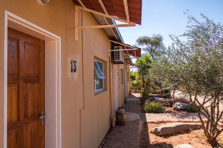 Exterior & Views