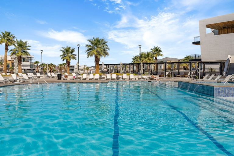 Pool 4, Utah Utopia 3 Bedroom Condo, Washington