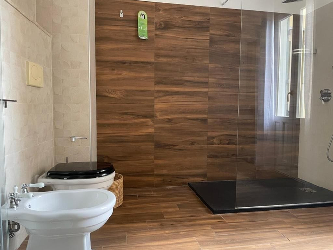 Bathroom 3, aria boutique hotel, Syracuse