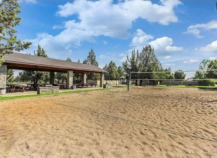 Sport court 3, Present Pheasant 2 Bedroom Home, Deschutes
