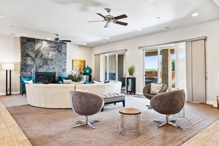 Interior 4, Grand Elite Retreat 16 Bedroom Home, Washington