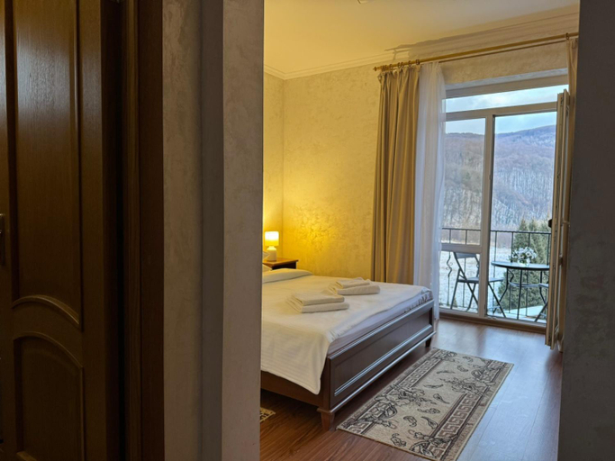 Bedroom 2, Садиба в горах, Svaliavs'kyi