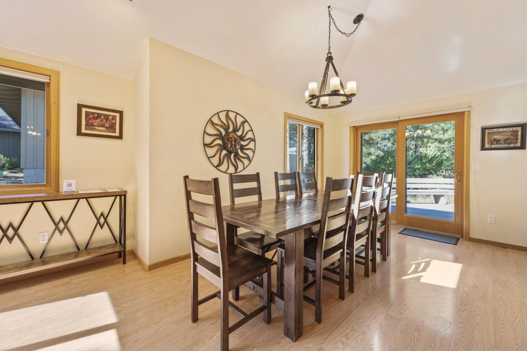 Dining 3, 15 Lassen Ln 4 Bedroom Home, Deschutes