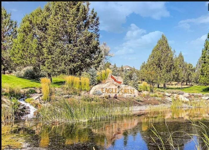 Property grounds 5, Present Pheasant 2 Bedroom Home, Deschutes