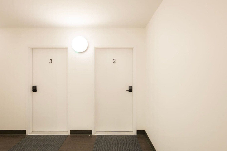 Interior entrance 1, Above The Roots - Stylish Square, Tazewell