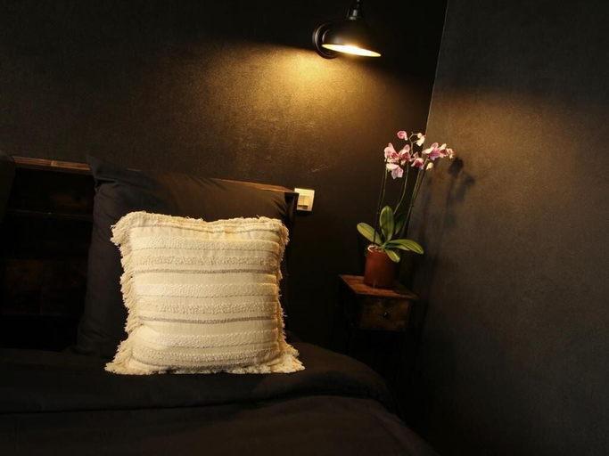 Room 5, La Maison du Cèdre, Creuse