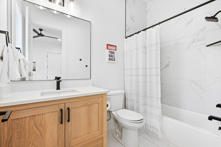 Bathroom 2, The Dugout 8 Bedroom Home, Washington
