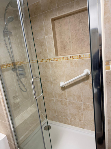 Bathroom 2, Kings Lodge, Suffolk