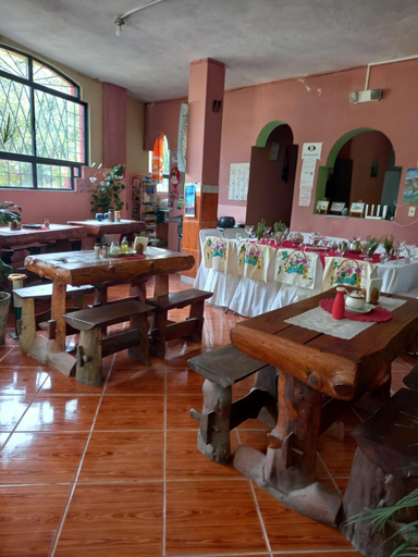 Food & Drinks 3, Casa de Huespedes "EL MOLINO" Oasis de Paz e Historia junto Antiguo Molino de agua a 10 min del Aero, Quito