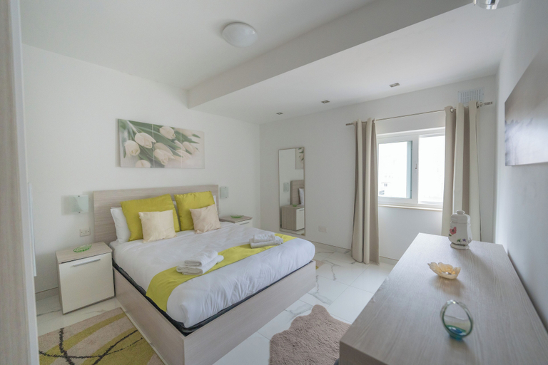 Room 2, Chic Modern 1BR APT near Salina Bay, Saint Paul's Bay
