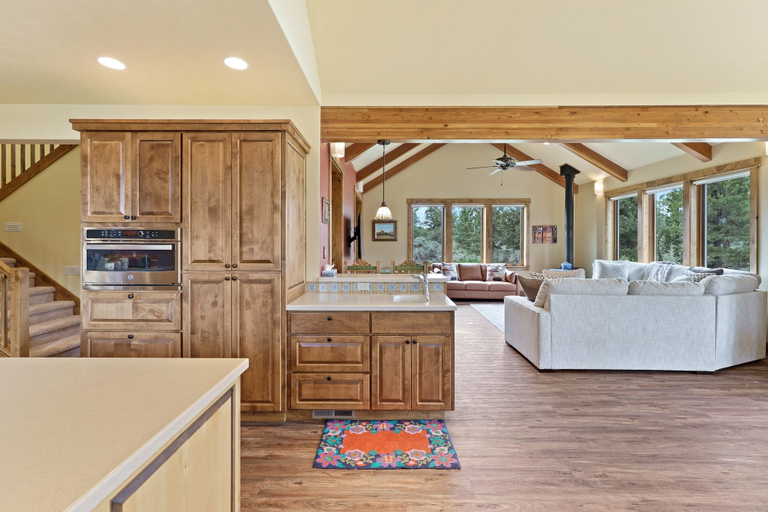 Interior 4, High Lowe 4 Bedroom Home, Deschutes